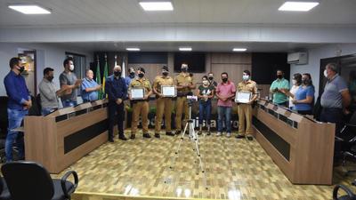 Policiais Militares da 2Âª CIA recebem MoÃ§Ã£o de Aplausos por salvamento de jovem